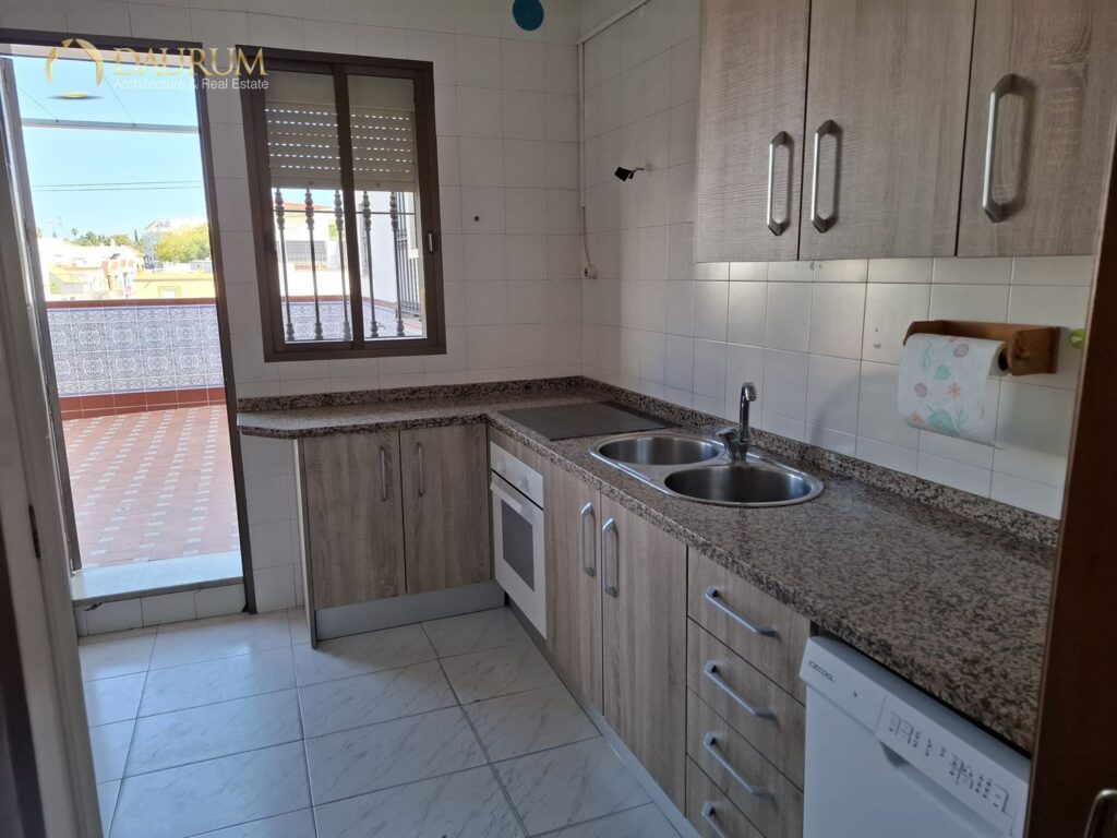 Chalet independiente en venta en Las Almenas, Tomares – foto 1
