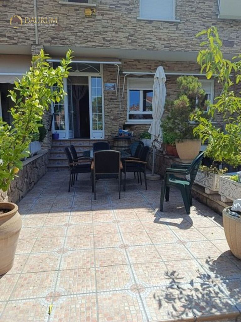 Chalet adosado en venta en San Fernando de Henares – foto 1