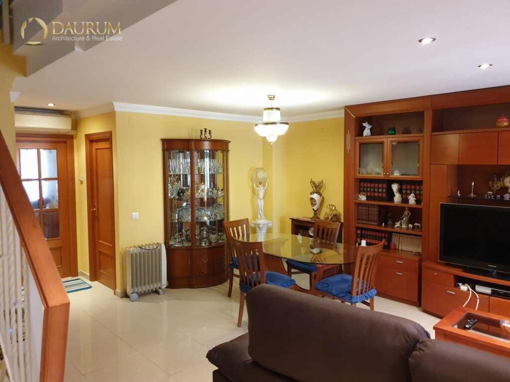 Chalet adosado en venta en La Pobla de Farnals – foto 4