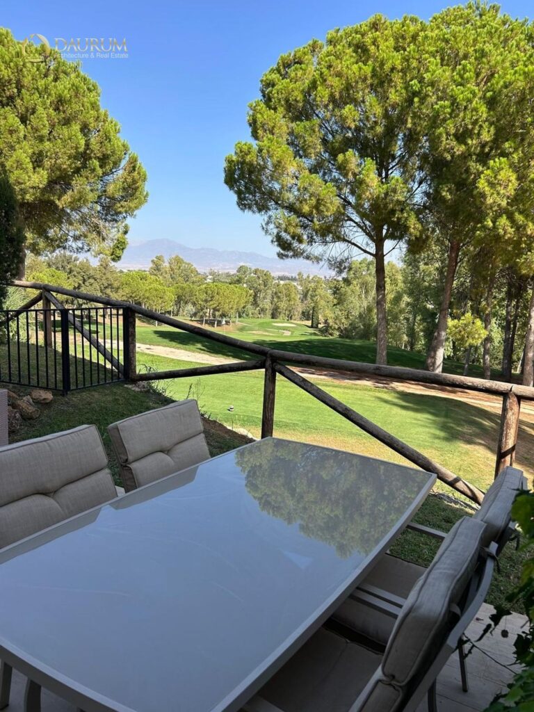 Chalet adosado en venta en Alhaurin De La Torre – foto 5