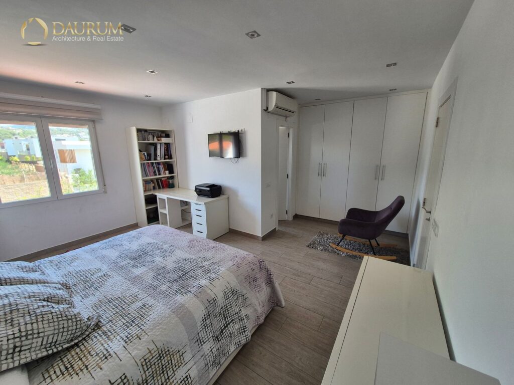 Chalet adosado en venta en Alzira – foto 4