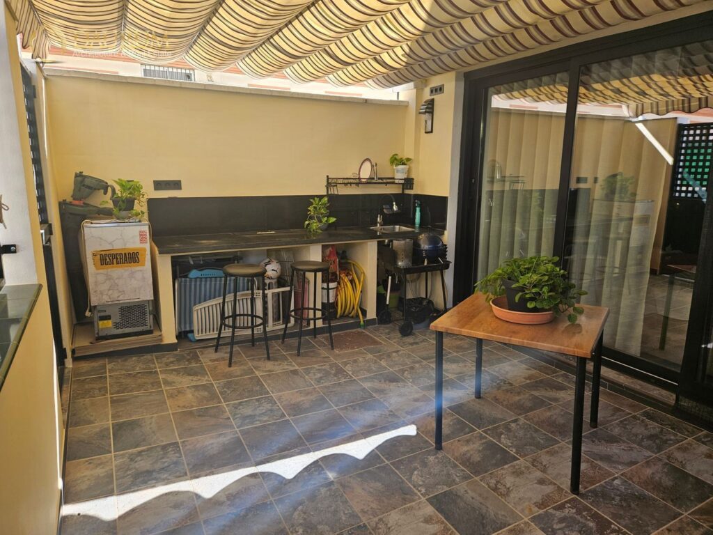 Chalet adosado en venta en Alhaurin De La Torre – foto 1