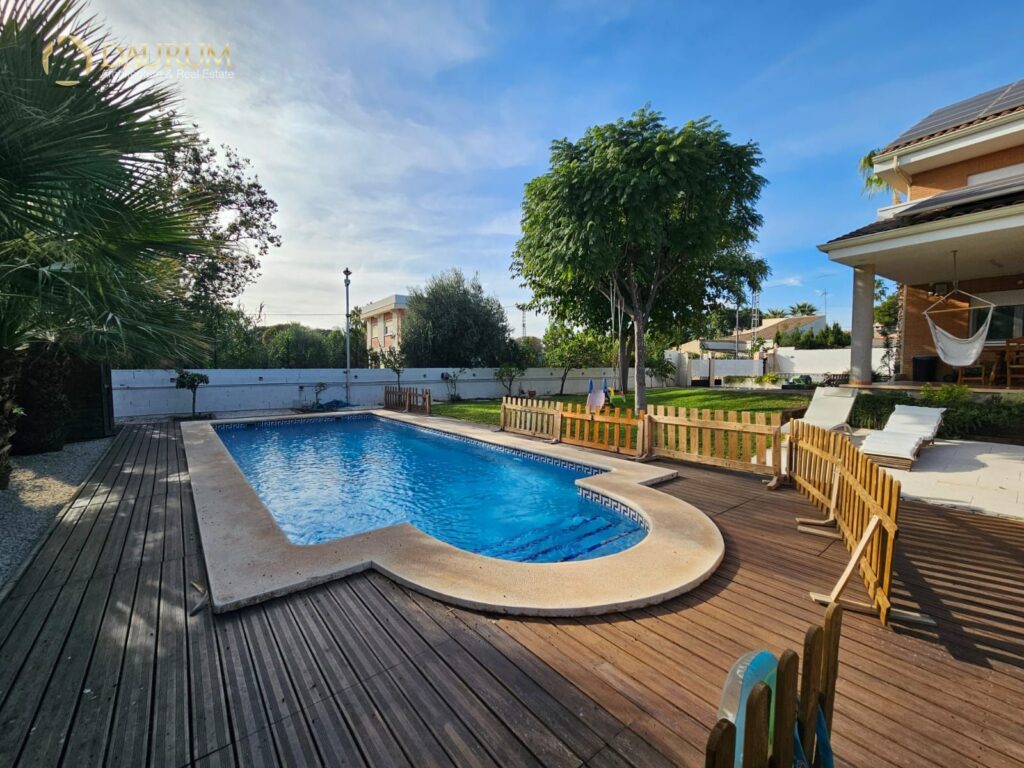 Chalet independiente en venta en Sol Y Luz, San Vicent del Raspeig – foto 2