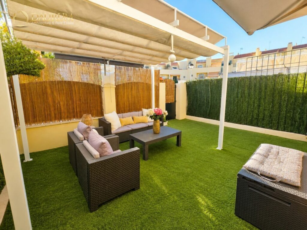Chalet adosado en venta en Bormujos – foto 4
