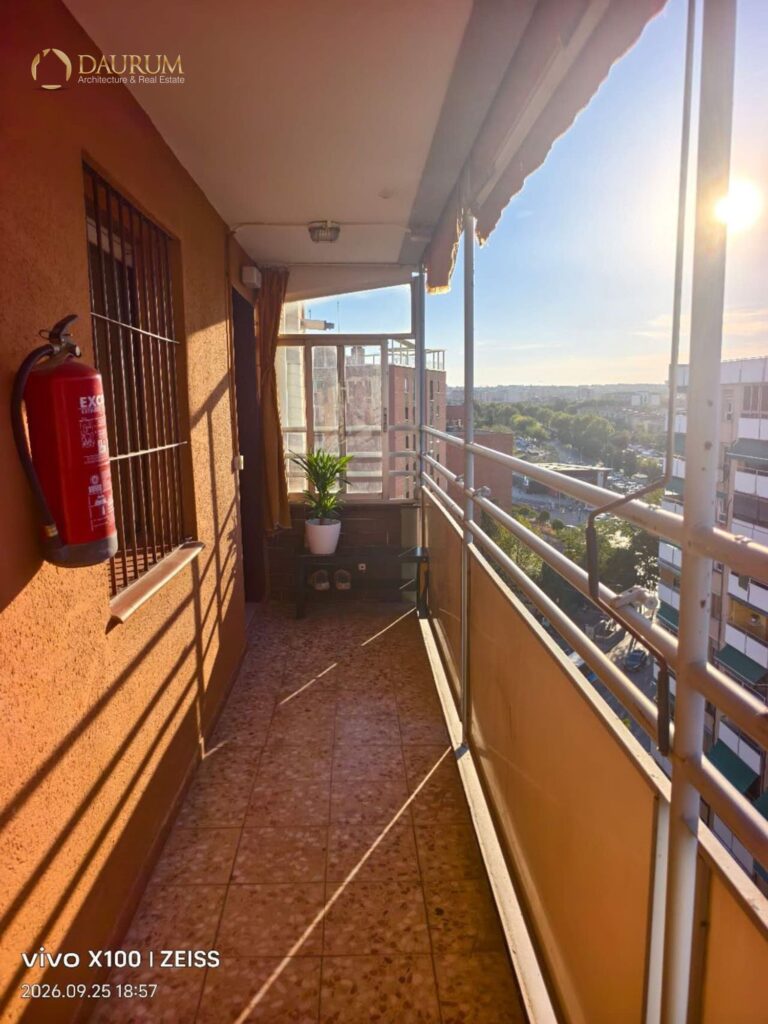 Piso en venta en Moscardó, Madrid – foto 1