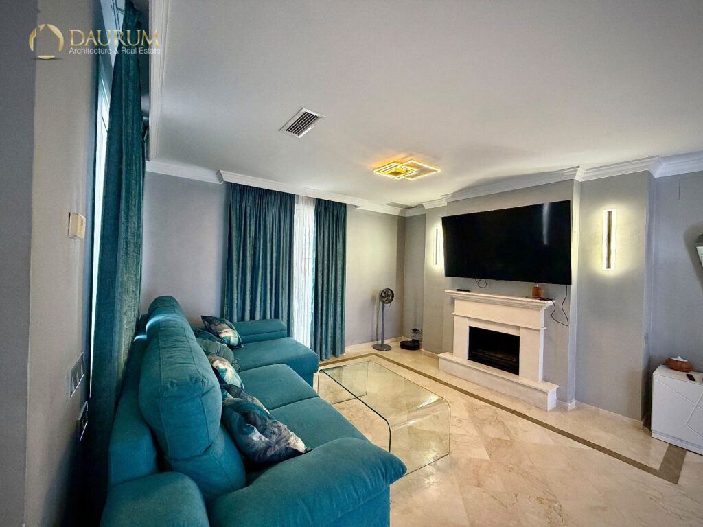 Chalet adosado en venta en Marbella – foto 2