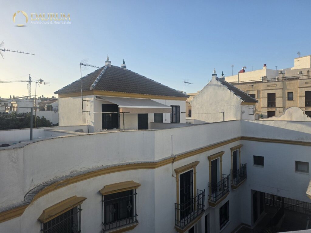 Chalet adosado en venta en Castilleja De La Cuesta – foto 3