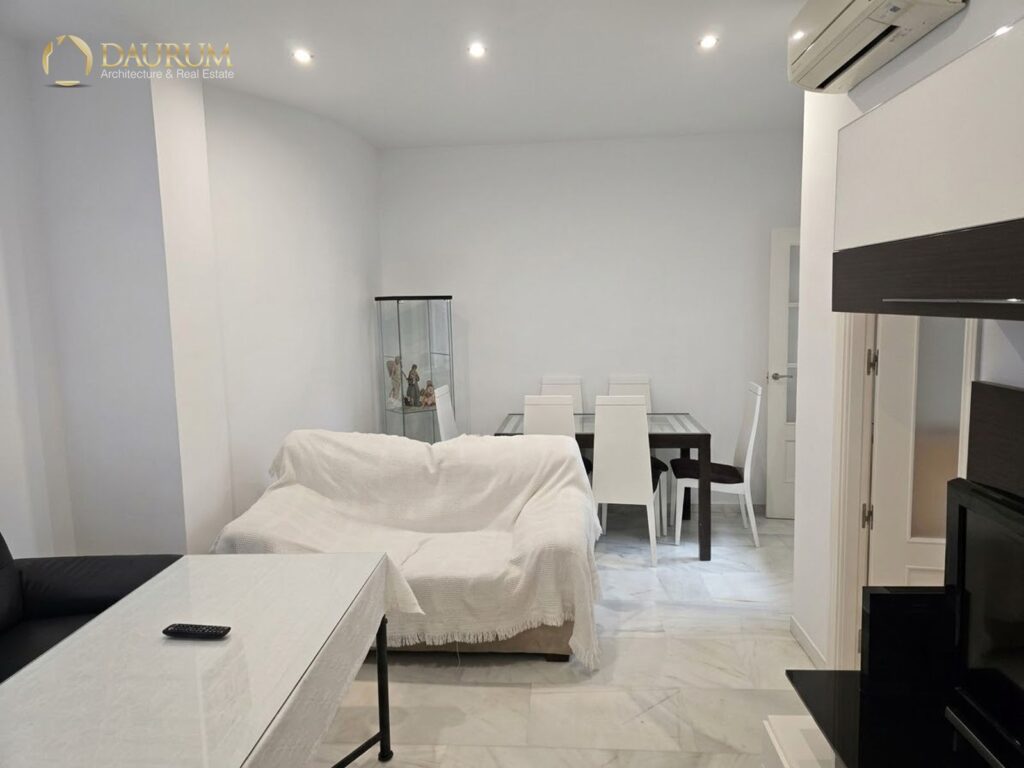 Chalet adosado en venta en Castilleja De La Cuesta – foto 1