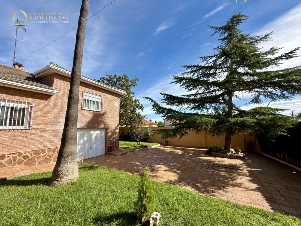 Chalet independiente en venta en Monserrat – foto 3