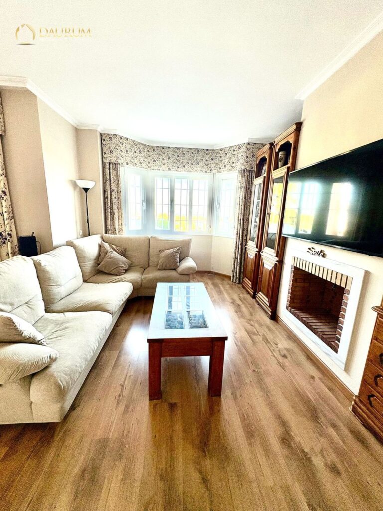 Chalet adosado en venta en Churriana, Málaga – foto 4