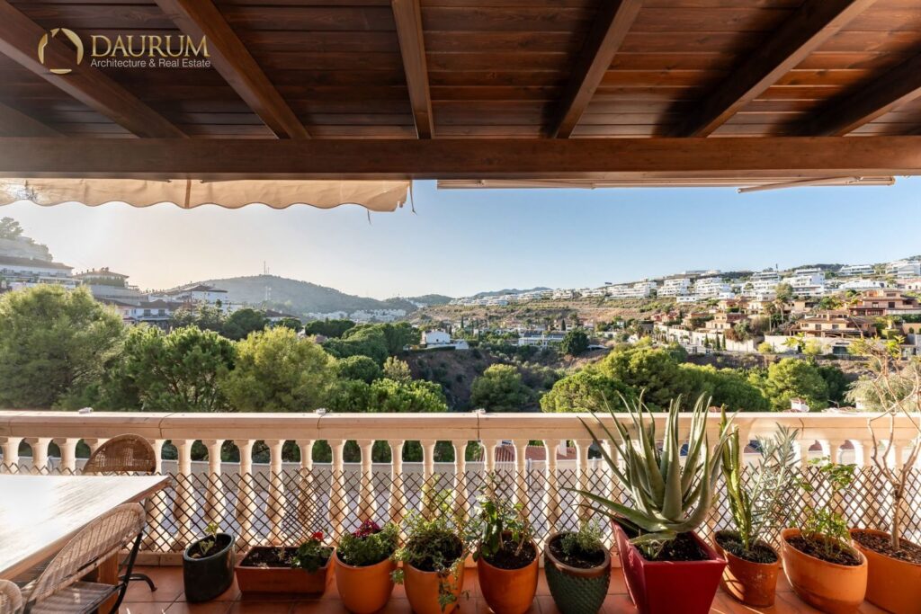Chalet adosado en venta en El Limonar, Málaga – foto 2